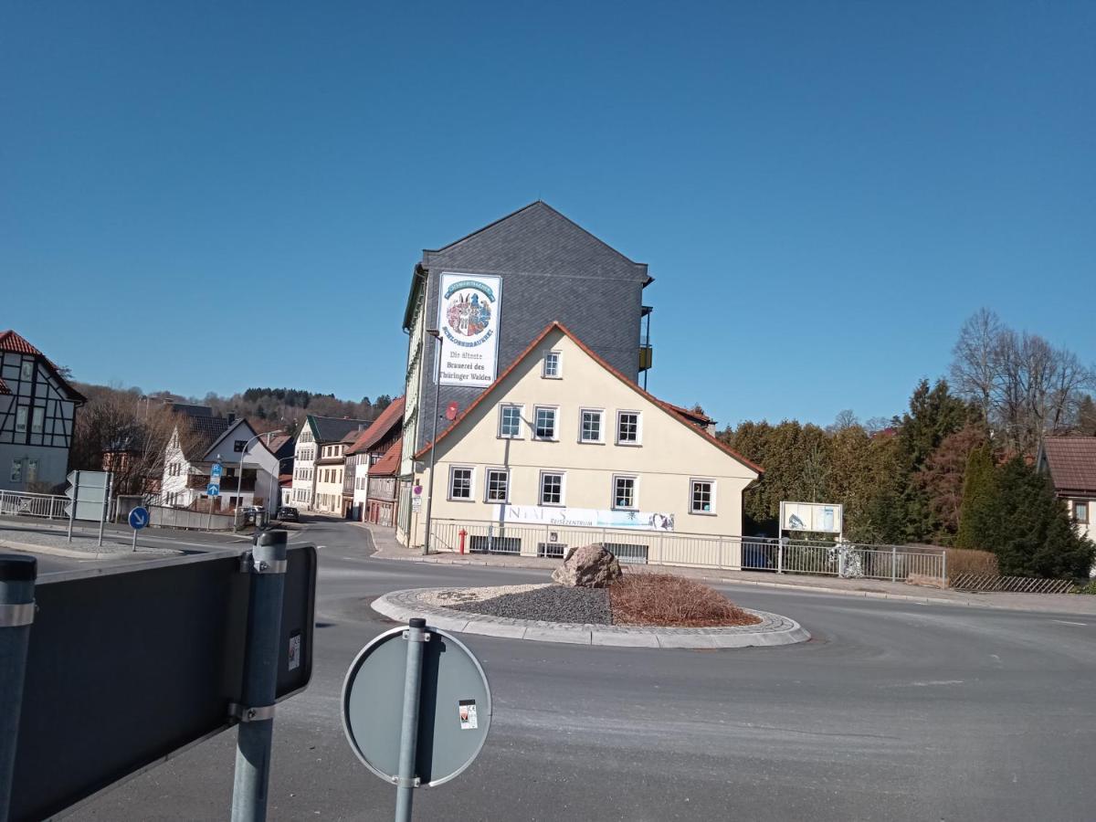 Hotel & Restaurant Zum Adlersberg Schleusingen Buitenkant foto