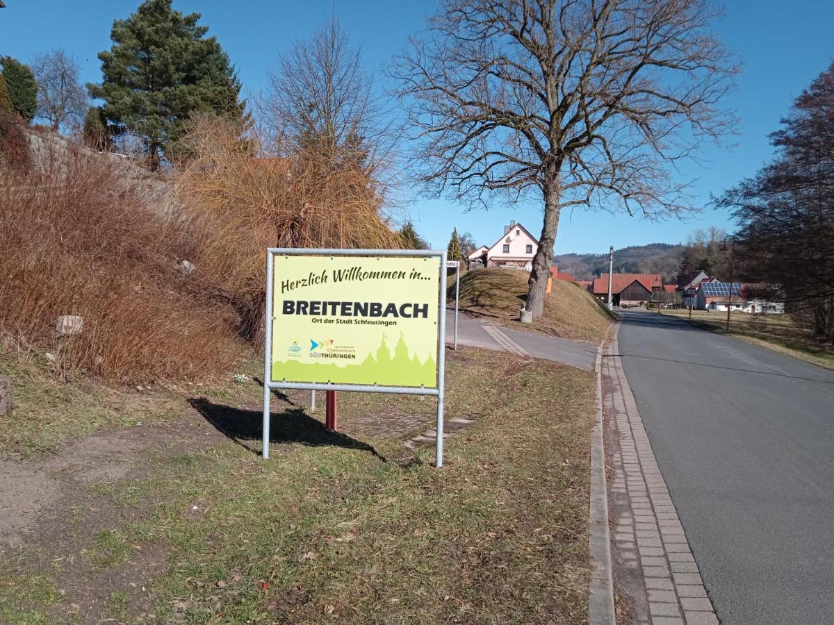 Hotel & Restaurant Zum Adlersberg Schleusingen Buitenkant foto