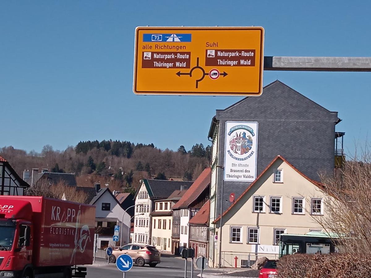 Hotel & Restaurant Zum Adlersberg Schleusingen Buitenkant foto